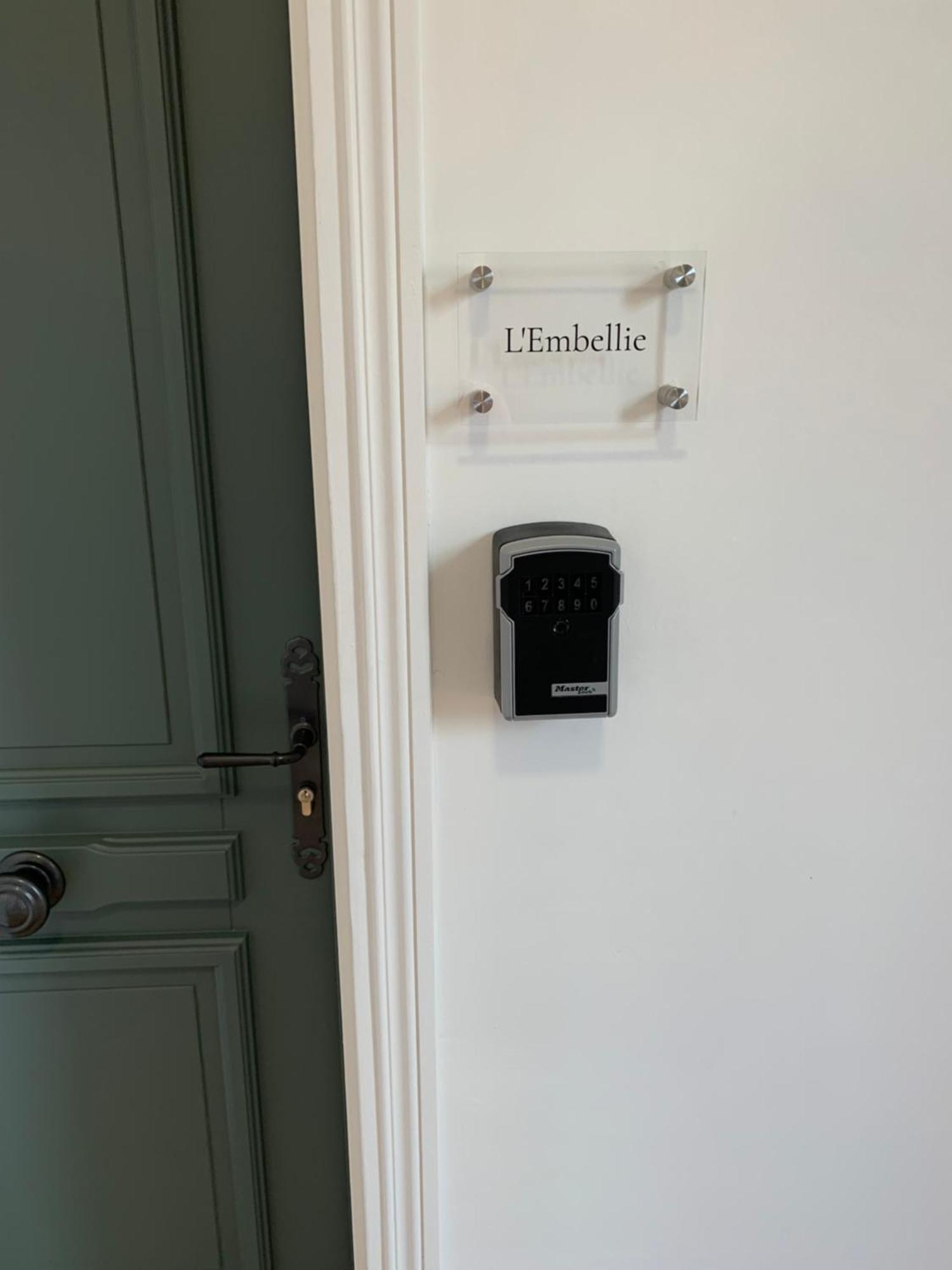 Le Carre Courtois Leilighet Luisant Eksteriør bilde